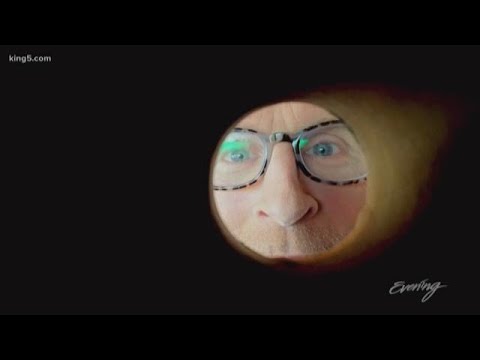 If You Take a Selfie Through a Toilet Paper Roll, You Will Look Like the Moon